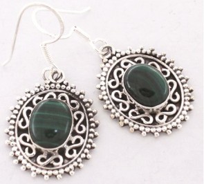 Joyas tribales, el look más chic de este verano
