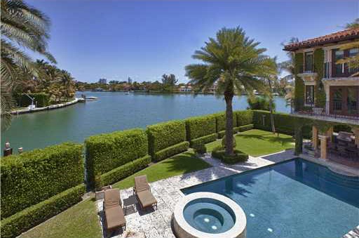Anna Kournikova - Sunset Island - Miami Beach Anna Kournikova - Sunset Island - Miami Beach