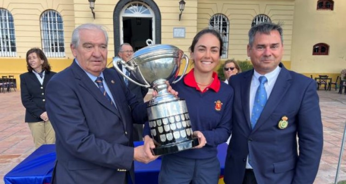 Andrea Revuelta, ganadora de la Copa S. M. La Reina 2024 de golf