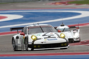Porsche 911 RSR poniendose en cabeza de la GTE Pro Class Race - Chopard “Official timing partner” de Porsche Motorsport