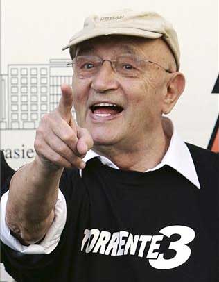 Tony Leblanc recibe la Medalla de Oro de los Amigos de los Teatros