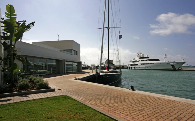 Marina Ibiza lanza junto con Maserati la Sail & Drive Experience. Marina Ibiza-Maserati