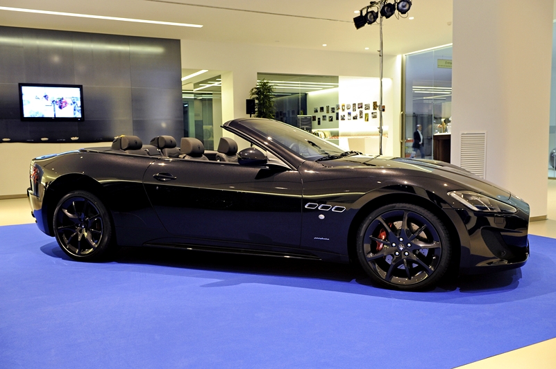 maserati grancabrio sport