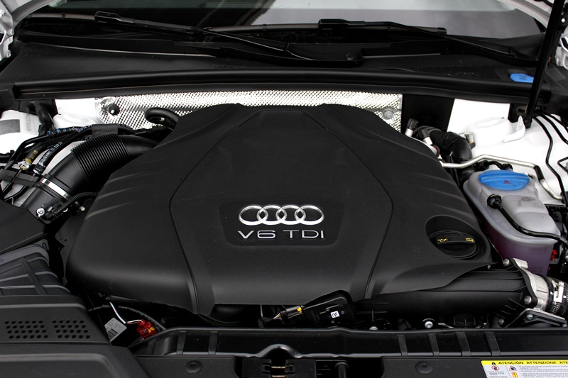 Motor Audi A5 3.0 TDI Multitronic S-Line - fotografia: www.luxury360.es