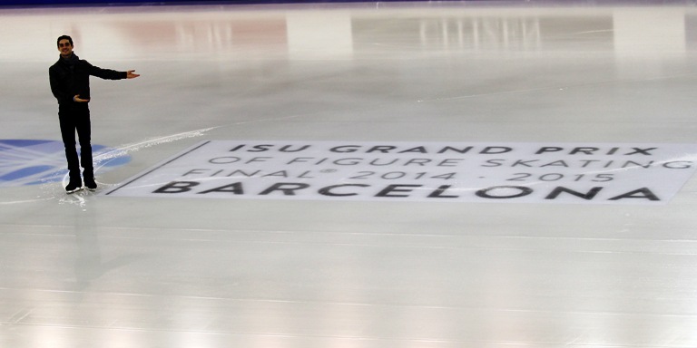 Javier Fernández en la pista de hielo del CCIB de Barcelona - FEDH