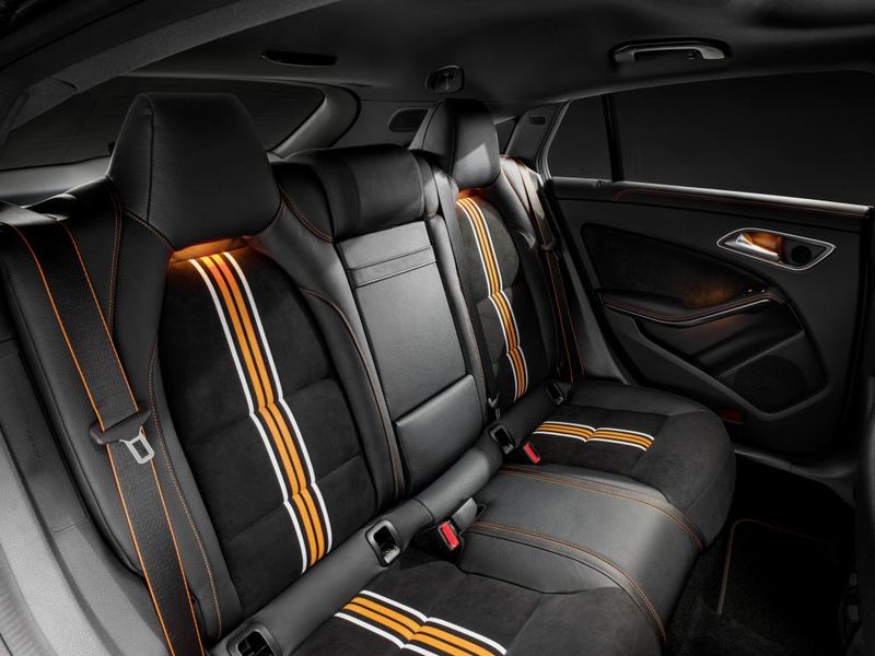 Mercedes-Benz CLA Shooting Brake OrangeArt Edition 