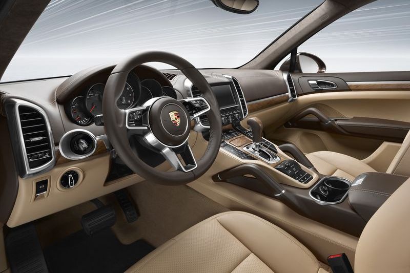 Interior Porsche Cayenne 2015