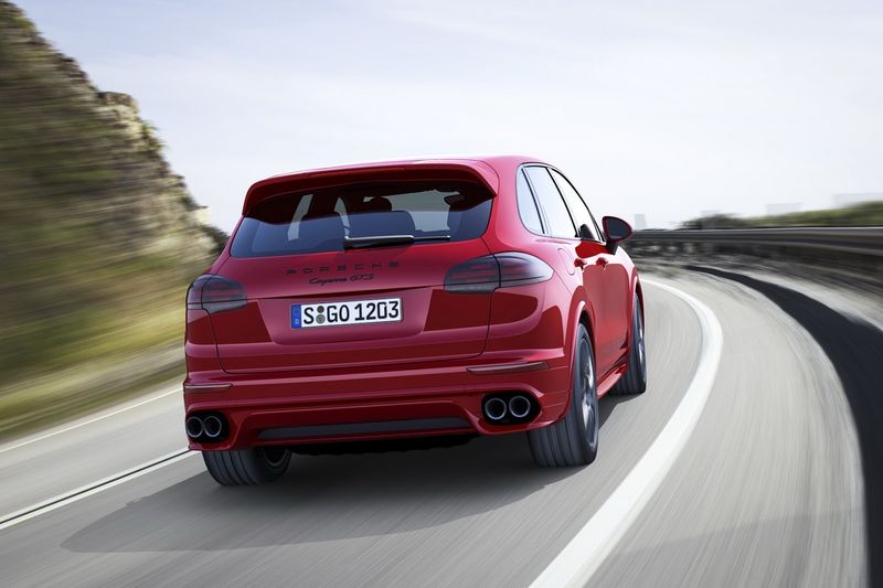 interior Porsche Cayenne GTS