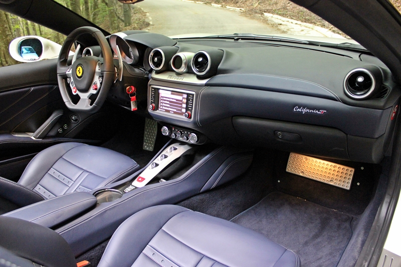 Interior Ferrari California T - Fotografia: www.luxury360.es