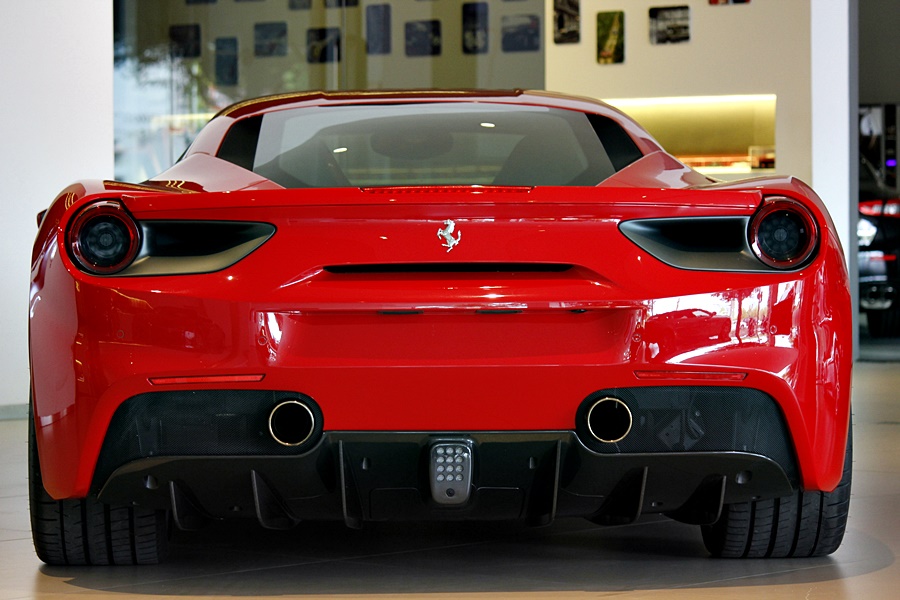 Trasera Ferrrari 4888 GTB - Foto: www.luxury360.es