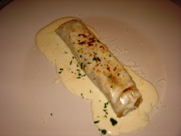 Canelón de langostinos y verduritas con crema de queso fresco - restaurante milo grill barcelona