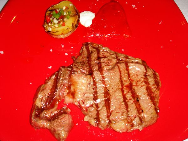 Baby Beef (Black Angus) con chimichuri - restaurante milo grill barcelona