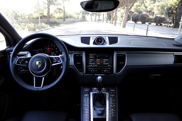 Porsche Macan Turbo - foto: www.luxury360.es