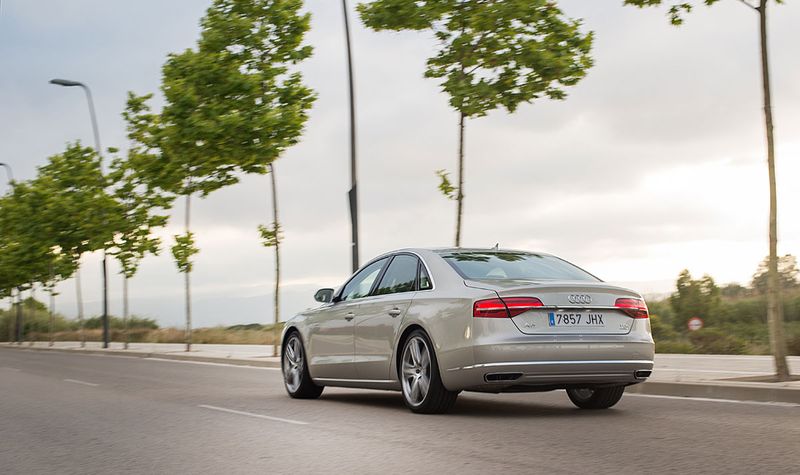 Audi A8 4.2 TDI - foto: luxurynewsmagazine.com