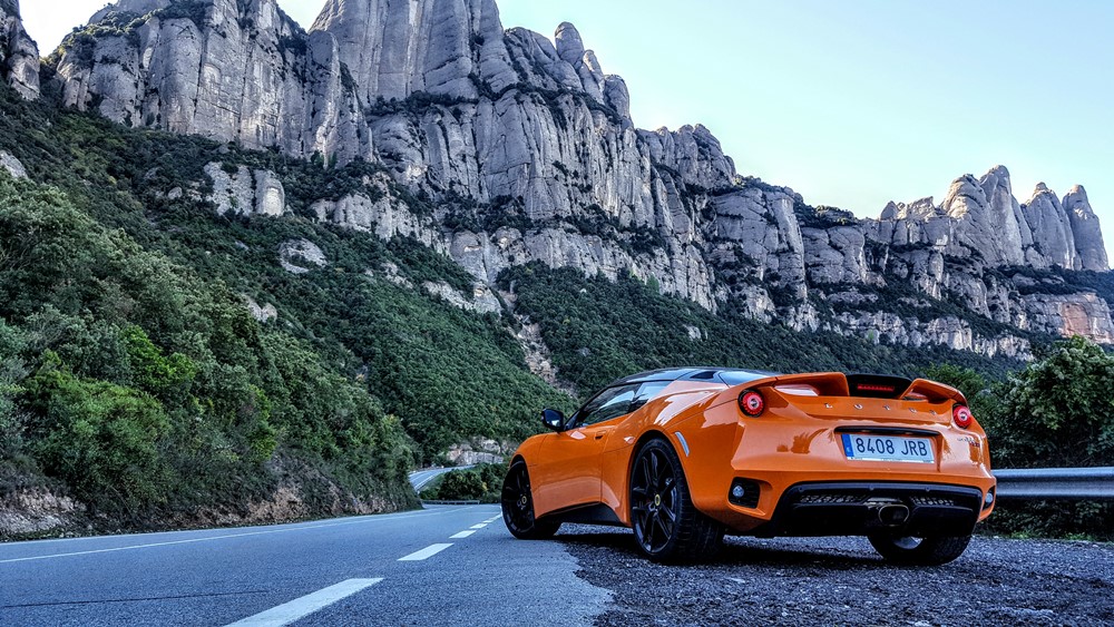 Lotus Evora 400 - foto_www.luxurynewsmagazine.com