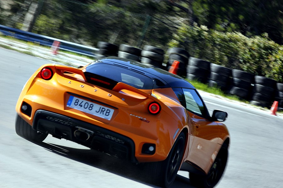 Lotus Evora 400 - foto_www.luxurynewsmagazine.com