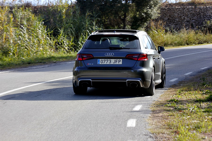 Audi_RS_3_Sportback-Luxurynews