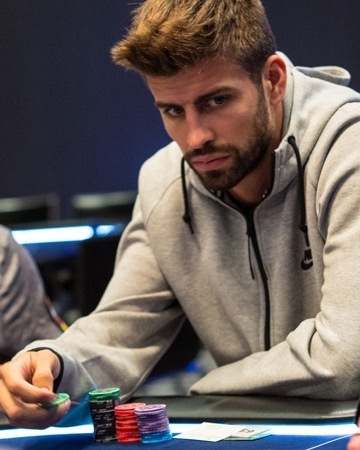 Pique jugando al poker