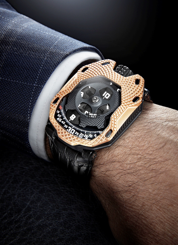 Reloj URWERK UR-105 Raging Gold