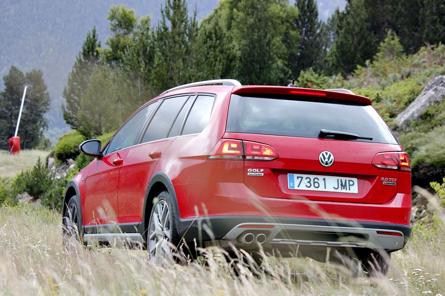 Volkswagen Golf Alltrack 2.0 TDI 184 CV - Foto: www.luxurynewsmagazine.com