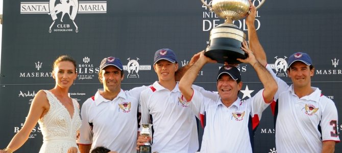 Foto vencedores categoría plata mediano - Lechuza Caracas: 