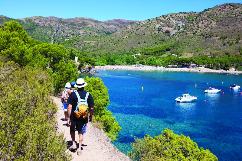 PLAYAS Y CALAS PARA UN VERANO INOLVIDABLE EN ROSES - COSTA BRAVA