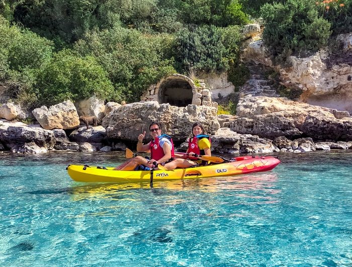 Rutas en Kayak por Menorca - Cales Coves