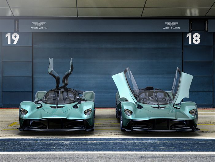 Aston Martin Valkyrie Spider