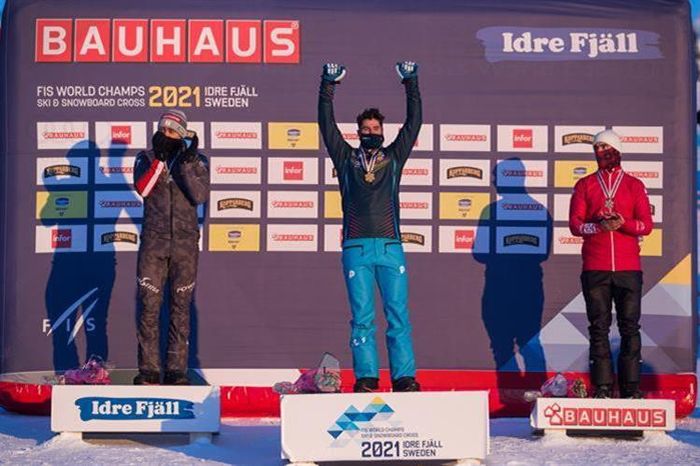 Lucas Eguibar se cuelga el oro en los Mundiales de Snowboardcross en Idre Fjäll (Suecia)