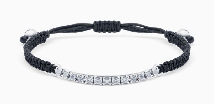 RABAT. Pulsera de hilo negro con detalle en oro blanco y rivière de diamantes talla brillante– 1.330€