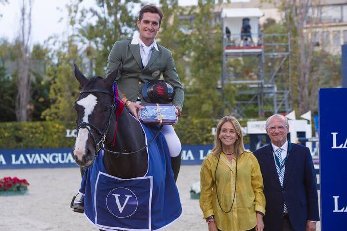 Trofeo La Vanguardia: Olivier Philippaerts (BEL), con Cap du Marais. Trofeo La Vanguardia: Olivier Philippaerts (BEL), con Cap du Marais.