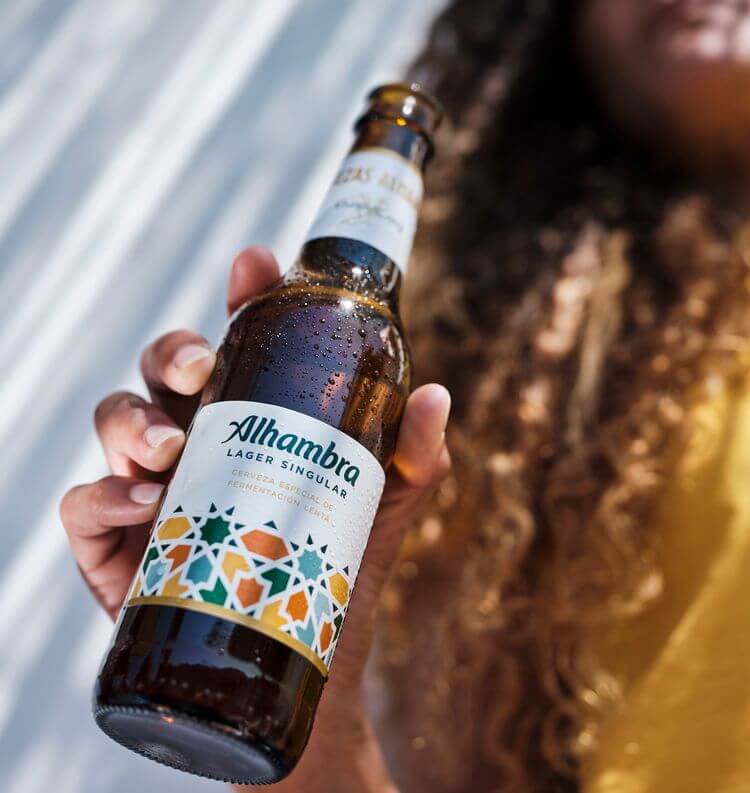 Disfruta de las Cervezas Alhambra en BCN en las Alturas