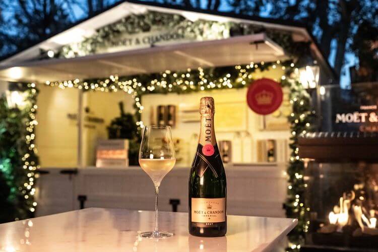 Moët & Chandon celebra un cóctel navideño en el icónico hotel Mandarin Oriental Ritz Madrid