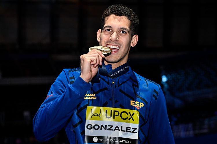 Hugo González, campeón del mundo de los 200 espalda