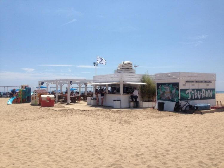 Chiringuito Tiburon Playa de Castelldefels