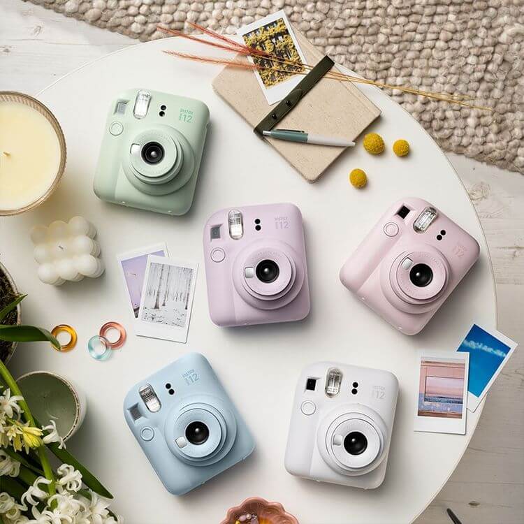 Cámara Fujifilm INSTAX MINI 12 Cámara Fujifilm INSTAX MINI 12