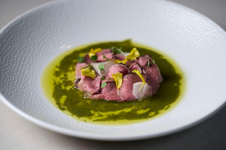 presa Cinco Jotas, mantequilla codium y encurtidos