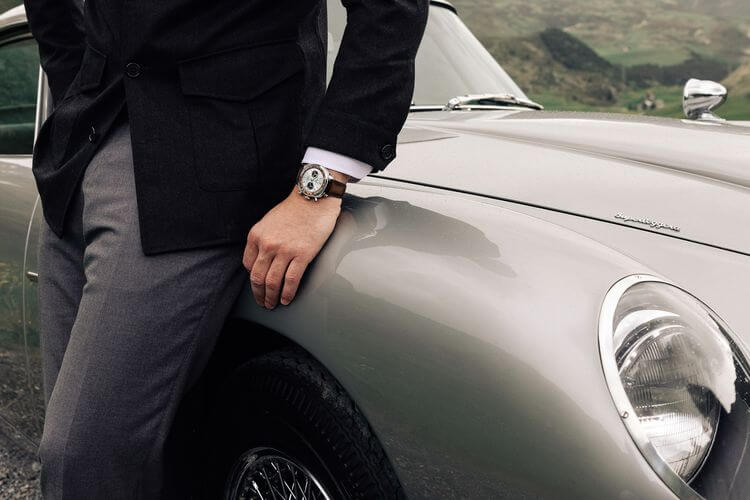 Breitling Top Time B01 Chronograph 41 Tribute to Aston Martin DB5
