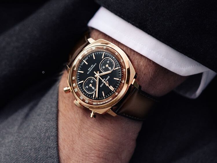 Breitling Top Time B01 Chronograph 41 Tribute to Aston Martin DB5