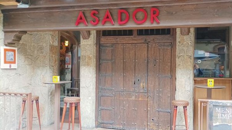 El Yantar de la Ribera, la esencia de los grandes asadores castellanos en Barcelona