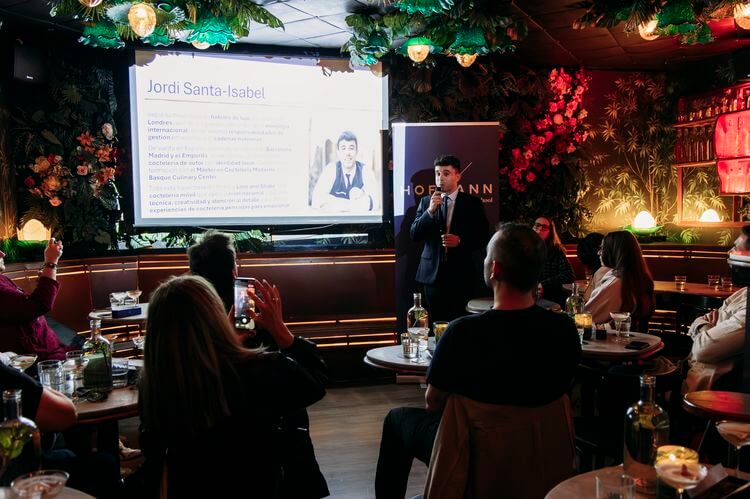 Diploma Profesional de Coctelería y Mixología Hofmann Diploma Profesional de Coctelería y Mixología Hofmann