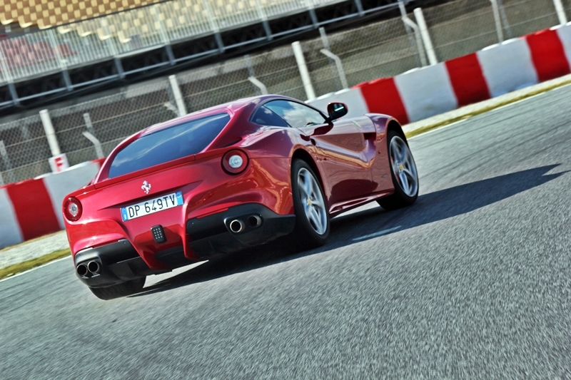 Ferrari F12 Berlinetta-foto:luxurynews