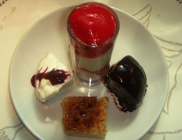 Surtido de postres - Restaurante Cachitos Rambla