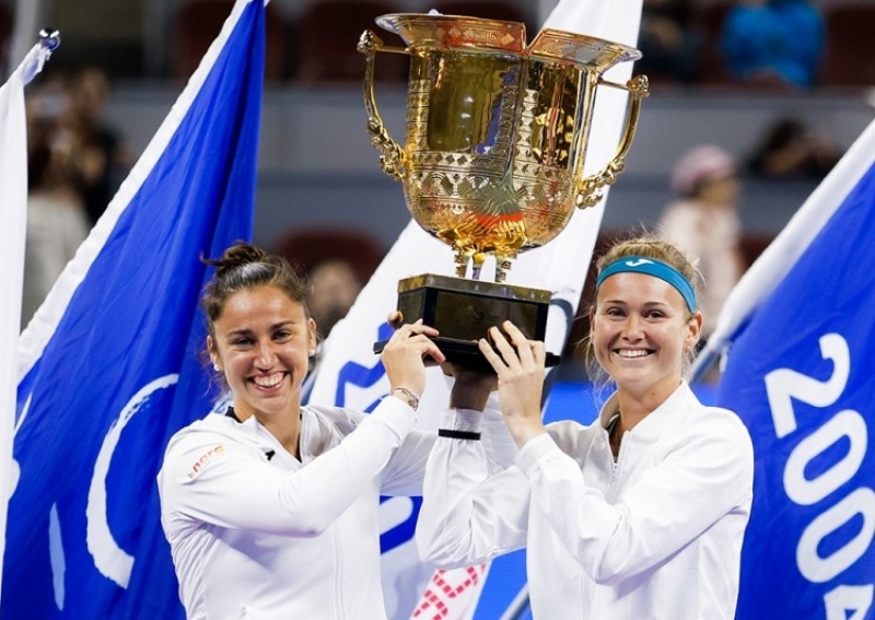 Sara Sorribes conquista el torneo de dobles del WTA 1000 de Pekín