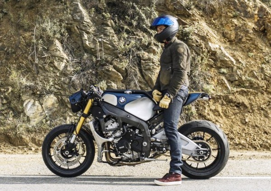 Deus Ex Machina transforma la BMW S1000R en una custom