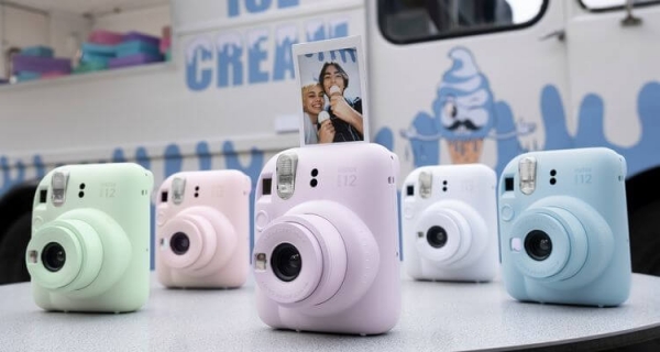 Cámara Fujifilm INSTAX MINI 12