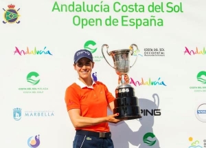 Azahara Muñoz gana por segunda vez consecutiva el Andalucía Costa del Sol Open de España de Golf