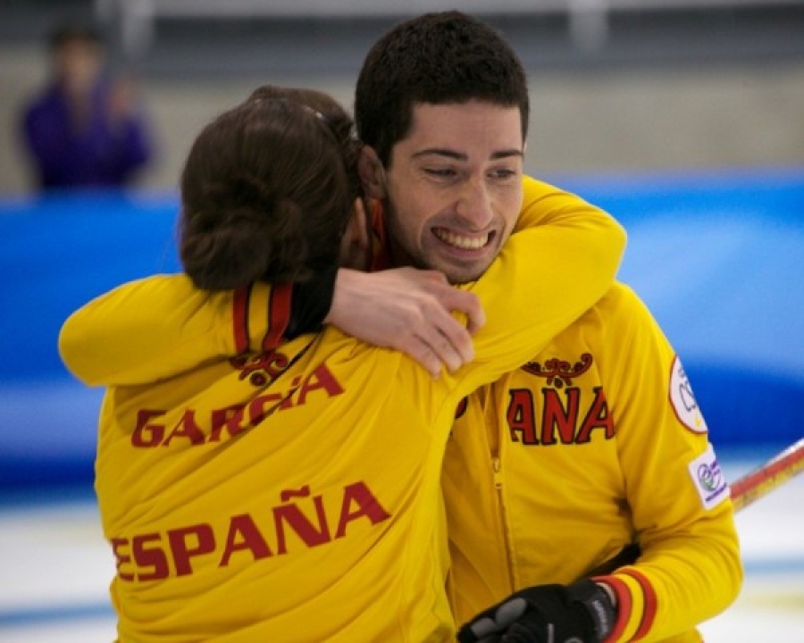 Irantzu García y Sergio Vez logran un histórico bronce en el Mundial de curling Dobles Mixtos 2014