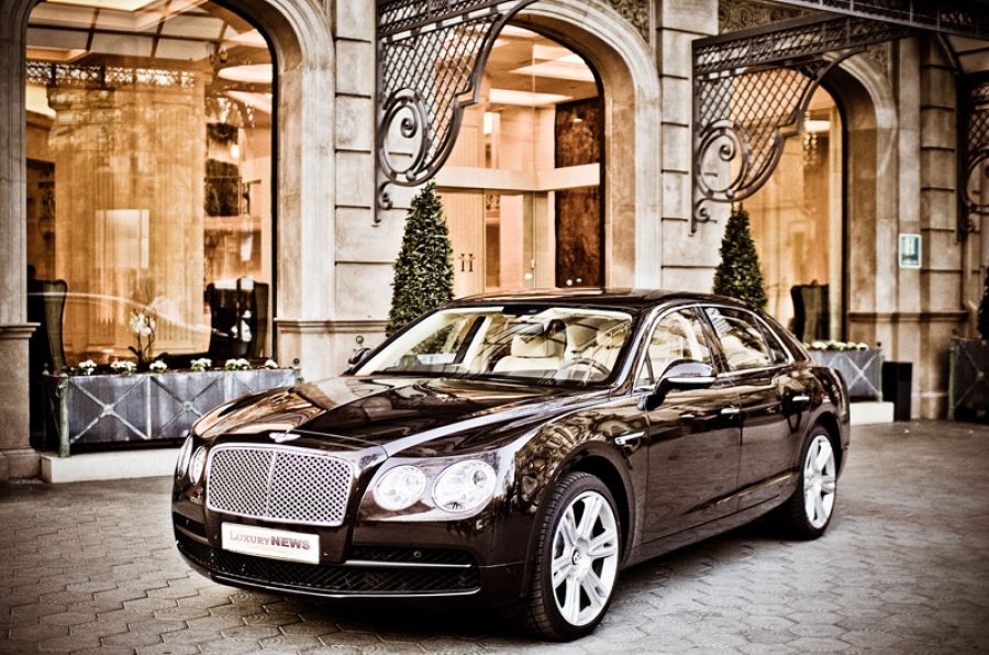 Bentley Flying Spur V8