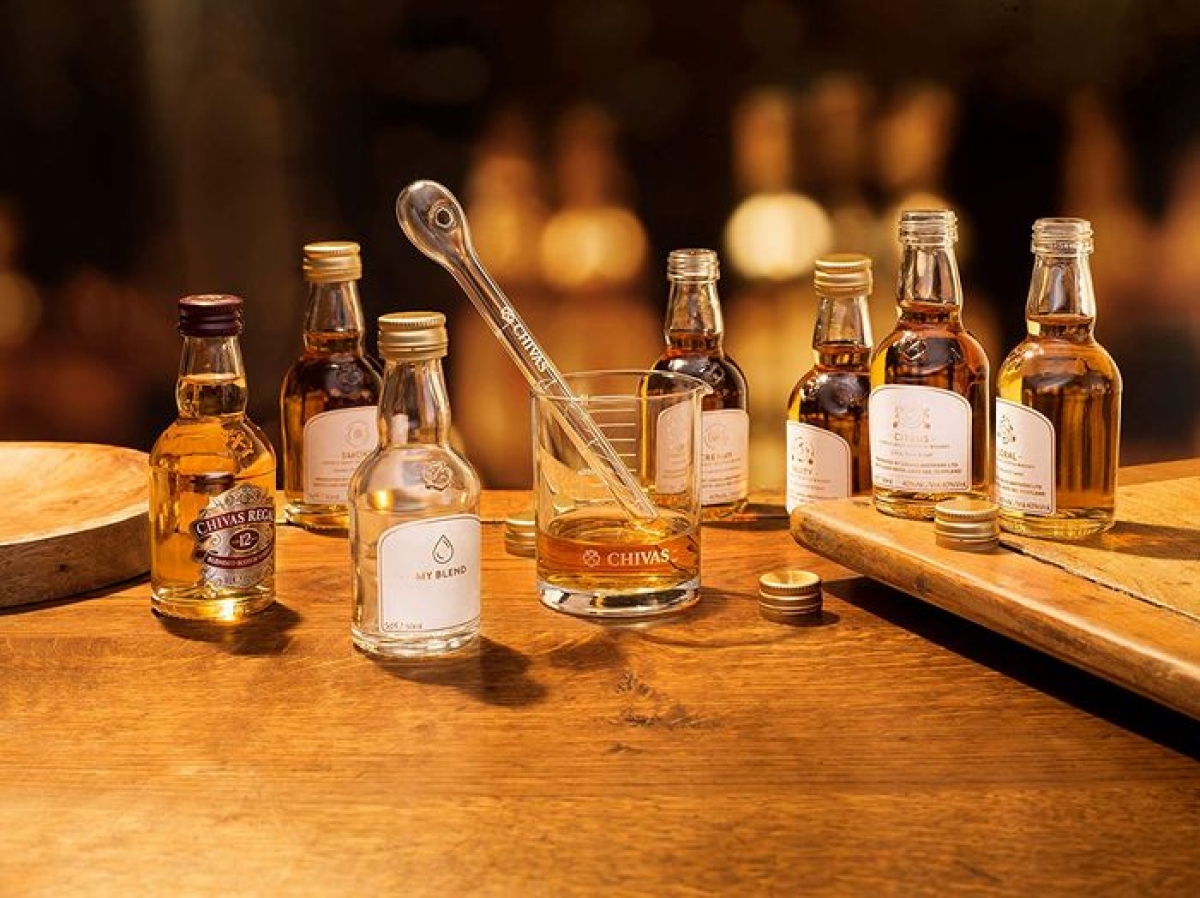 Crea tu propio whisky con el CHIVAS BLENDING KIT